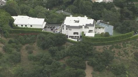 Jennifer Lopez Ben Affleck Buy 60m Beverly Hills Mega Mansion