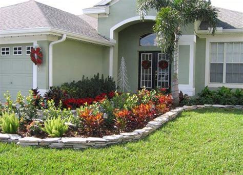 Front yard landscaping can be challenging when you have a small area to work on. 25+ Simple Front Yard Landscaping Ideas That You Need To ...