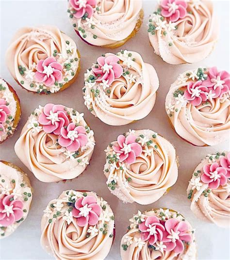 Cupcake Ideas Almost Too Cute To Eat Soft Peach And Pink Cupcakes