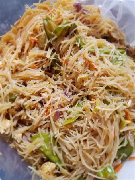 Quick and Easy Filipino Pancit - Daily Recipes
