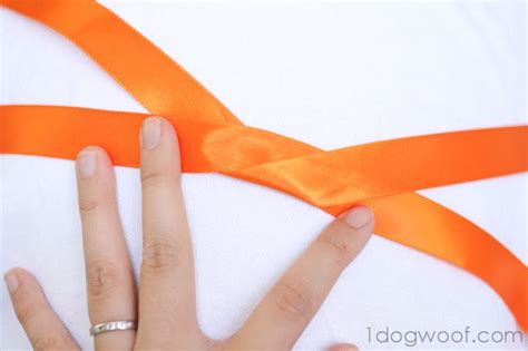 How To Tie A Beautiful Ribbon Bow Ribbon Bows Bows Ribbon