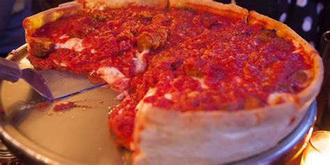 Best Deep Dish Pizza in Chicago 2022 - Chicago Favorites
