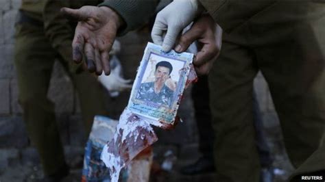 یمن کار بم دھماکے میں 33 افراد ہلاک Bbc News اردو
