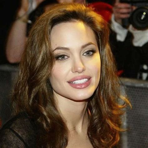 10 фотографий Анджелины Джоли в ее самые красивые и горячие годы Вот