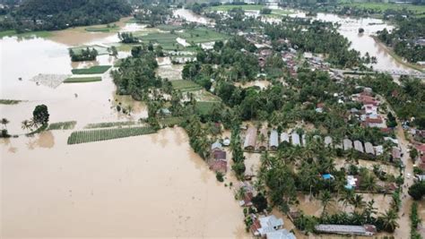 sungai harau meluap  kecamatan  kabupaten lima puluh kota terendam