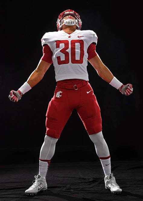 Washington State Cougars Unveil New Football Uniforms