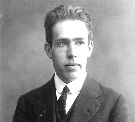 Niels Bohrs Contributions To Physics Quantum Mechanics Niels Bohr