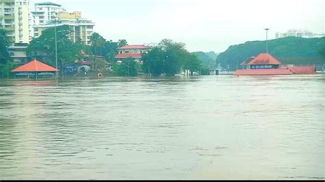 India Monsoon Floods Landslides Kill Dozens In Kerala State Video