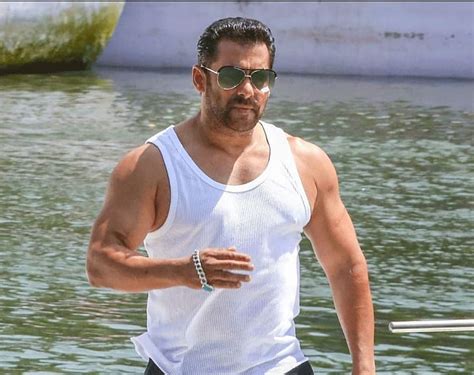 Shirtless Bollywood Men Sbm Icon Salman Khan Buff In Bollywood The Og