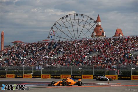 Stoffel Vandoorne Mclaren Sochi Autodrom 2018 · Racefans