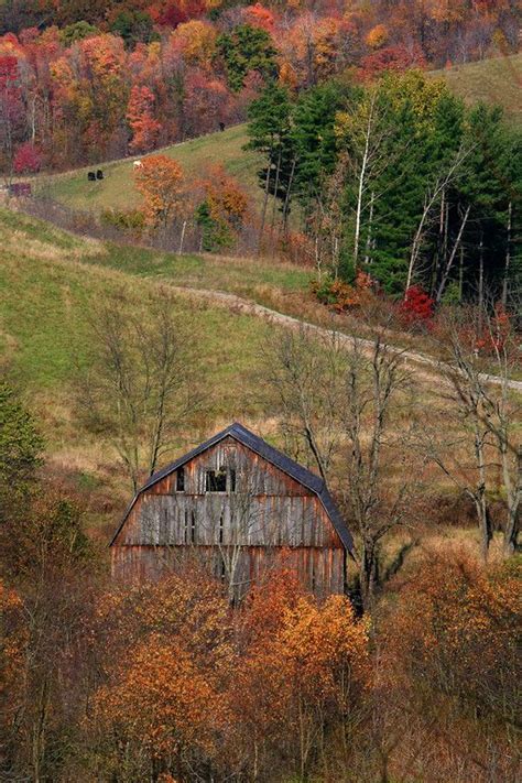 Weathered Barn Brooke County West Virginia Old Barns Farm Barn