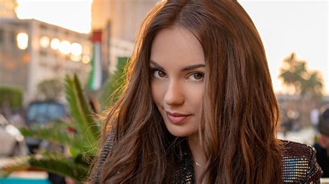 beautiful brown eyes brunette girl model woman in depth of field hd girls wallpapers hd