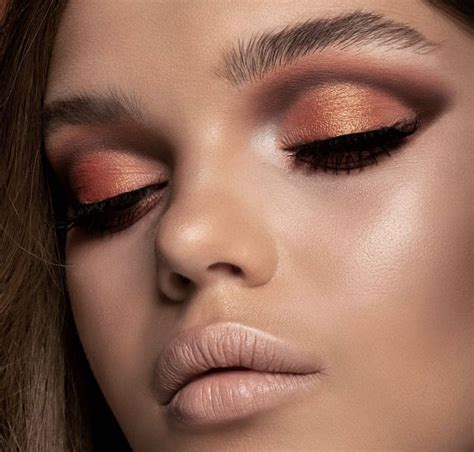 Pin By Chris P On Flawless Makeup Looks In 2020 Warm Eyeshadow