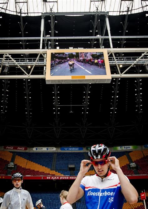 Here are the details for tuning in to watch the cycling event around the world. Finale Giro live in de Arena | Het Parool