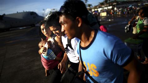 Rushing Toward Chaos Covering The Aftermath Of Typhoon Haiyan