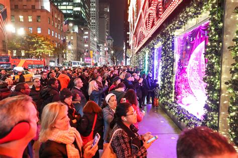 New York Citys Best Holiday Window Displays In Photos