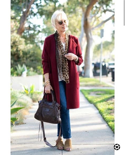 20 Best Outfit Ideas With Jeans For Women Over 50 Stylish Fall