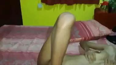 Sri Lankan In Horny Girl Having Sex In Lotus Potition With Stranger