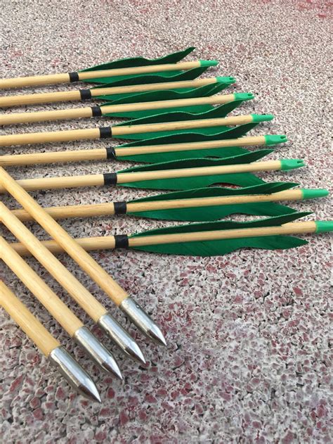 12pk 28 32inches Handmade Archery Wood Arrows Turkey Feather Target