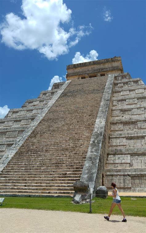 Chichen Itza Mayan Pyramid Ruins Yucatan Mexico Visions Of Travel