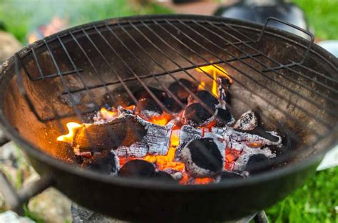 Usually, you'll want to put 50 to 100 pieces at this point, you can move them into whichever formation you need and begin cooking. Using A Charcoal Grill For The First Time - 2021 Grilling ...