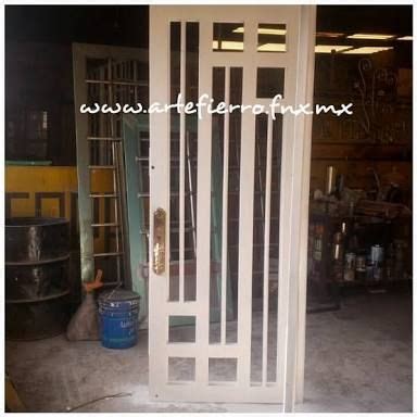 Resultado De Imagen Para Puertas De Herreria Minimalistas Door Gate Design Wooden Door Design