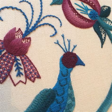 A Brief History Of Jacobean Crewel Embroidery Well Embroidered