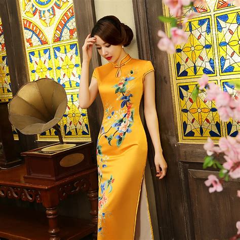 Yellow Chinese Traditional Dress Fashion Design Long Cheongsam Long