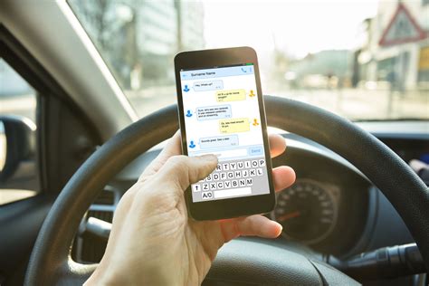 Why Texting And Driving Is Still A Problem Auger And Auger