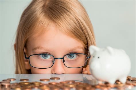 6 Smart Spending Habits To Pass Down To Your Children