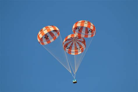 Planning for failure, NASA tests Orion parachute system - SpaceFlight ...