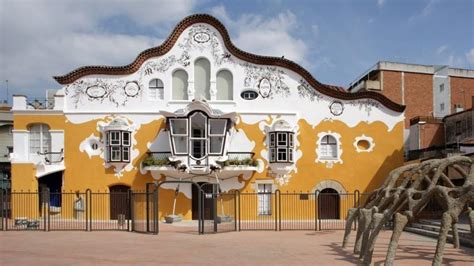 Compara gratis los precios de particulares y agencias ¡encuentra tu casa ideal! Ruta modernista en Sant Joan Despí