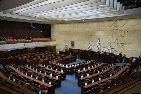 Les 120 Membres De La Knesset Prêteront Serment Aujourd’hui Jforum