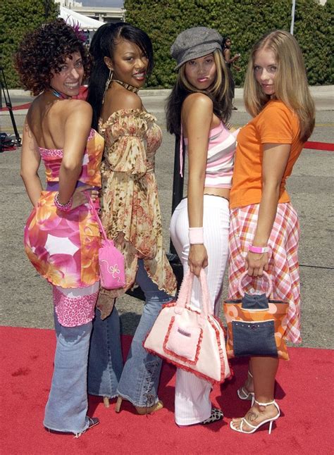 2000s Grunge Outfits