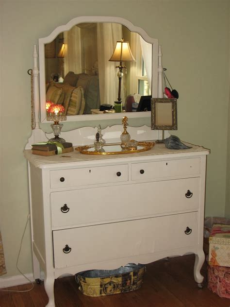 See more ideas about furniture, furniture makeover, painted furniture. My Casa Bella: Master Bedroom Redo (Again)...:) And ...