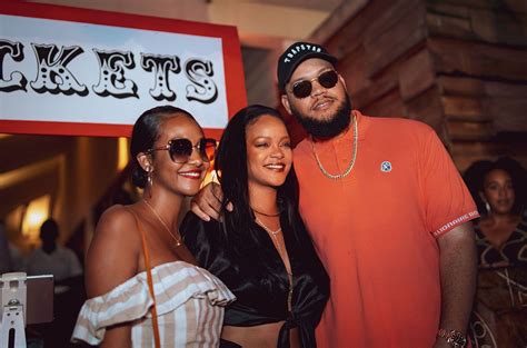 Rihanna 🇧🇧🇬🇾 Crop Over 🇧🇧 And Her Brother