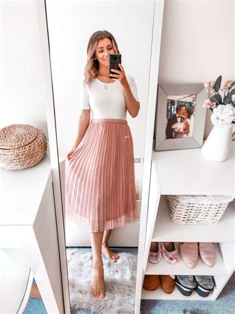 Pink Pleated Skirt Outfit Ideas Dresses Images 2022