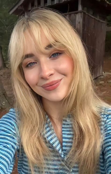 Pin By ⋆ 𝑨 𝒏 𝒏 𝒊 ⋆ On Sabrina Carpenter Blonde Hair With Fringe Hair Cuts Hairstyles With Bangs