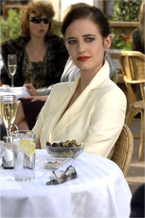 Eva green casino royale cast meeting queen elizabeth ii. Foto de Eva Green en la película Casino Royale - Foto 113 ...