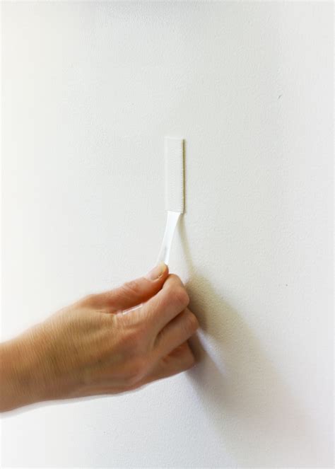 How To Remove Command Strips Without Damaging Your Walls The Homes I Have Made