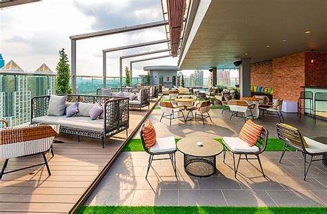 Hilton Garden Inn Souths Rooftop Bar And Lounge Offers Private