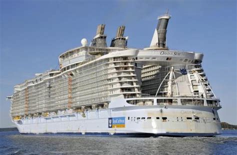 Royal Caribbean Launches Newly Refurbished Oasis Of The Seas Royal