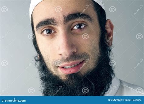 Homme Musulman Arabe Avec Le Portrait De Barbe Photo Stock Image Du