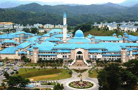 Did you know that there are 20 public universities and 47 private universities in malaysia? About IIUM | IHAT 2012