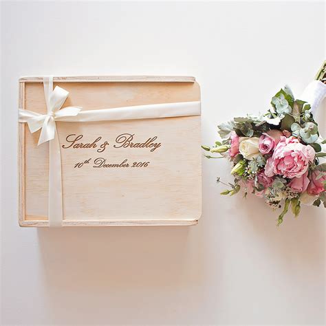 Known as the most common choice when it comes to presenting a gift to the bride and groom's parents. Bride & Groom Custom Engraved Gift Box - The Bridal Box Co