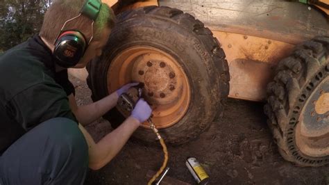 Changing Skid Steer Tires Youtube