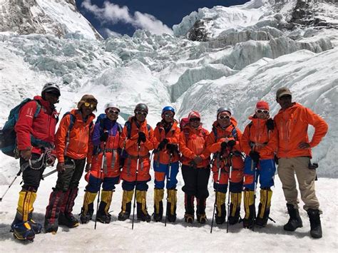 Women Journalists Honoured For Successfully Scaling Mt Everest The