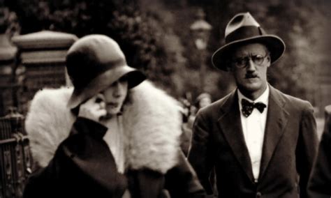 1904 James Joyce Meets Nora Barnacle In Dublin