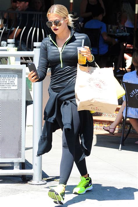 Khloe Kardashian Workout Clothes Celebrity Workout Clothes What To