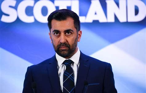 humza yousaf devient le nouveau premier ministre de l Écosse le devoir